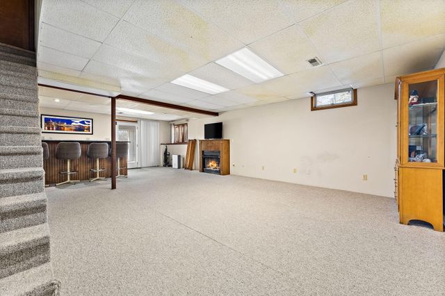 8690 Durbin Lane, Crown Point, IN 46307