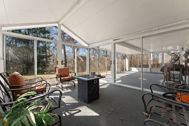 8690 Durbin Lane, Crown Point, IN 46307