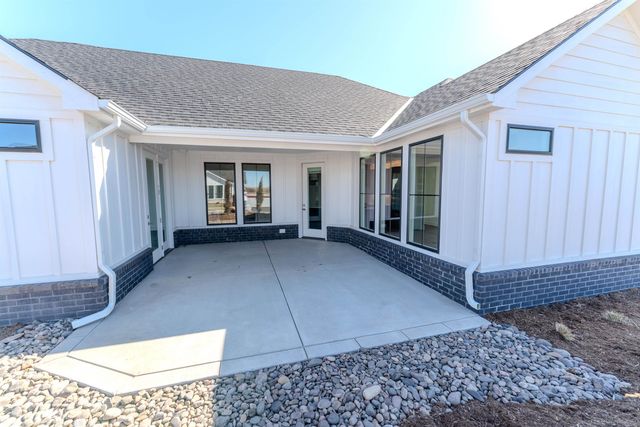 2628 W Shearwater, Wichita, KS 67204