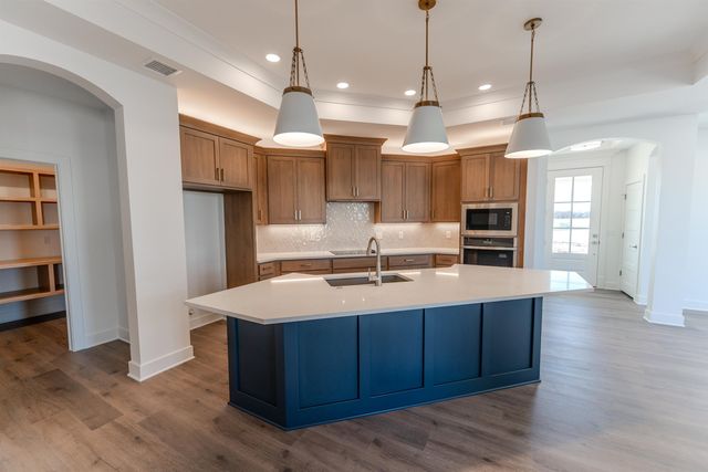 2628 W Shearwater, Wichita, KS 67204