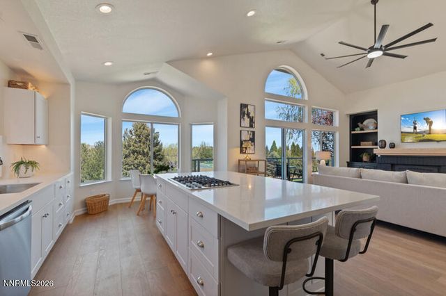 6128 Carriage House Way, Reno, NV 89519