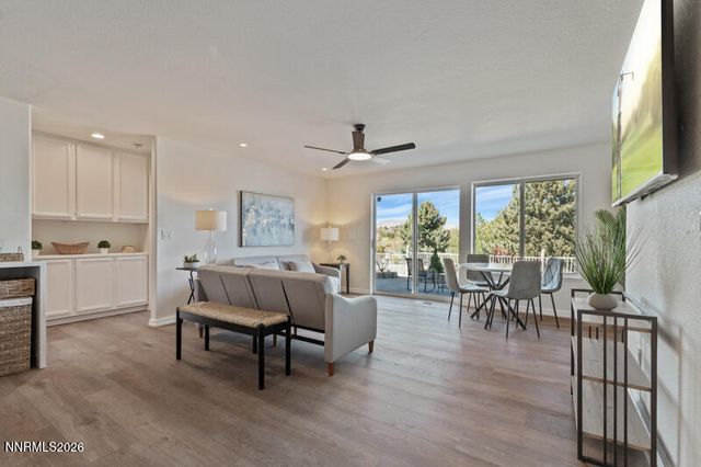 6128 Carriage House Way, Reno, NV 89519