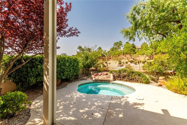 2215 Scarlet Rose Drive, Las Vegas, NV 89134