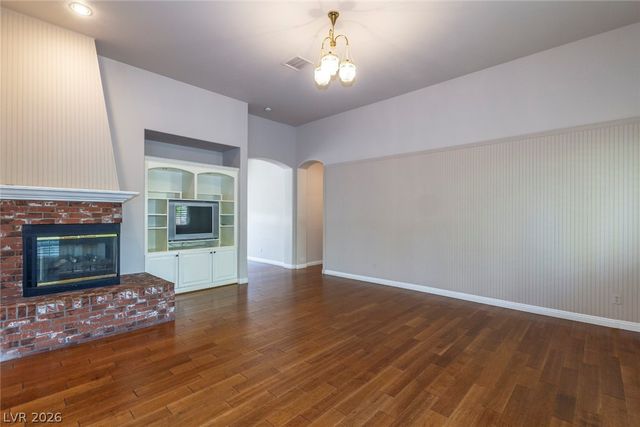 2215 Scarlet Rose Drive, Las Vegas, NV 89134