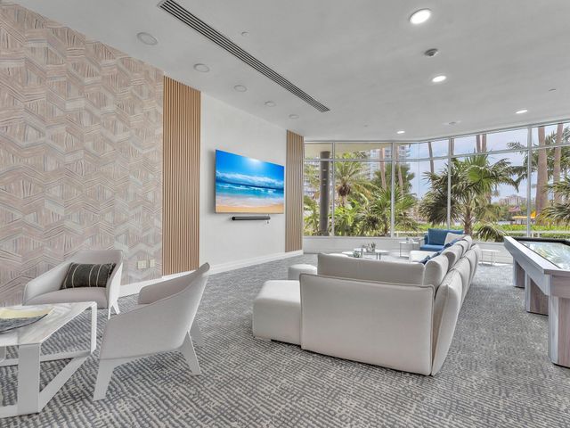 2670 E Sunrise Boulevard 323, Fort Lauderdale, FL 33304