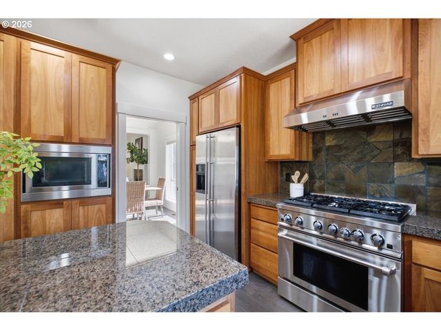 3706 ILLAHE HILL Rd, Salem, OR 97302