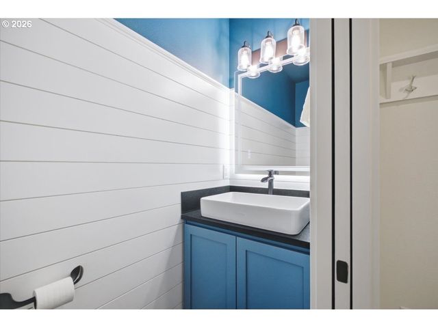3706 ILLAHE HILL Rd, Salem, OR 97302