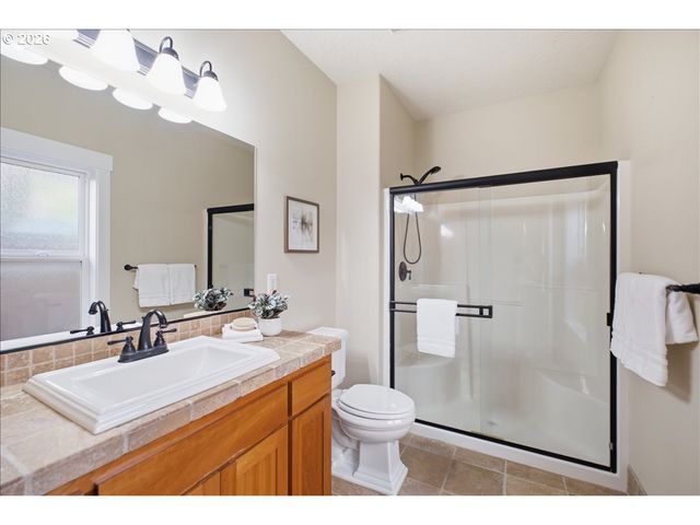3706 ILLAHE HILL Rd, Salem, OR 97302