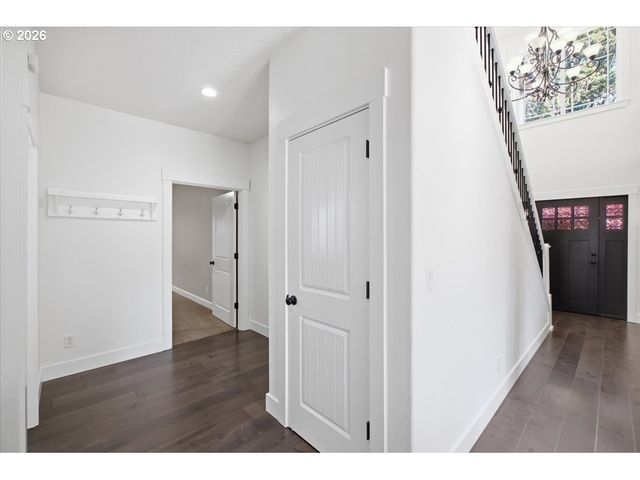 3706 ILLAHE HILL Rd, Salem, OR 97302