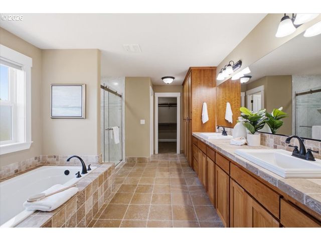 3706 ILLAHE HILL Rd, Salem, OR 97302