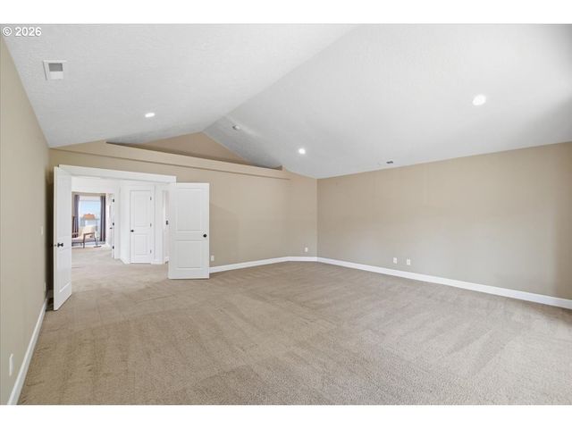 3706 ILLAHE HILL Rd, Salem, OR 97302