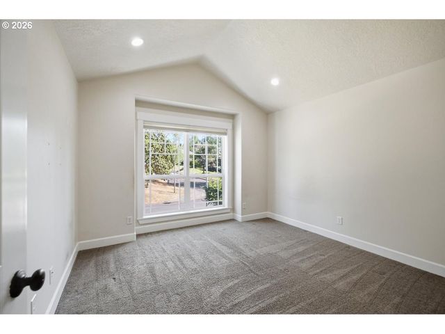 3706 ILLAHE HILL Rd, Salem, OR 97302