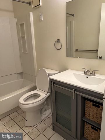 1301 WOODHOLLOW DR, Marlton, NJ 08053