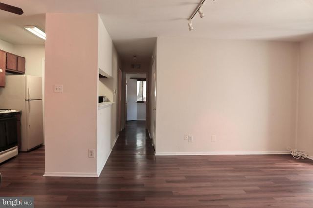 1301 WOODHOLLOW DR, Marlton, NJ 08053