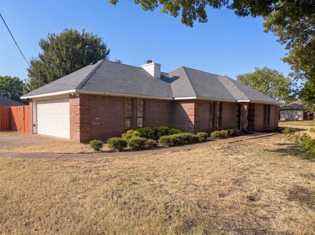 127 Jason Drive, Red Oak, TX 75154