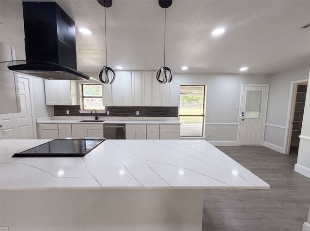 127 Jason Drive, Red Oak, TX 75154