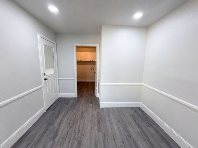 127 Jason Drive, Red Oak, TX 75154