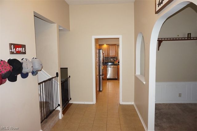 28096 Edgepark Drive, North Olmsted, OH 44070