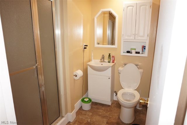 28096 Edgepark Drive, North Olmsted, OH 44070