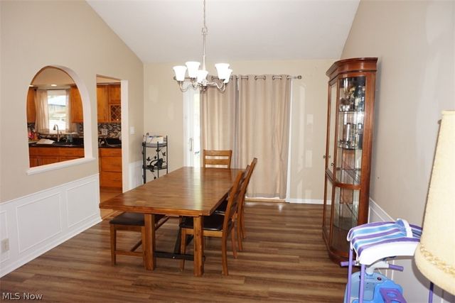 28096 Edgepark Drive, North Olmsted, OH 44070