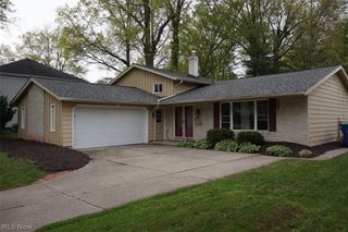 28096 Edgepark Drive, North Olmsted, OH 44070