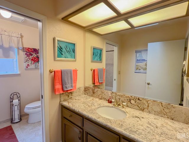 13813 Toluca Drive, Bakersfield, CA 93314