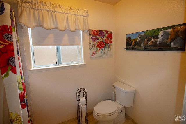 13813 Toluca Drive, Bakersfield, CA 93314