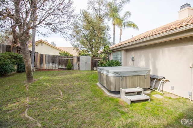 13813 Toluca Drive, Bakersfield, CA 93314