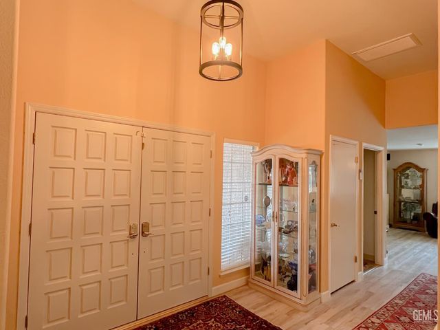 13813 Toluca Drive, Bakersfield, CA 93314