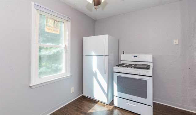 1018 Lewis Avenue, Des Moines, IA 50315