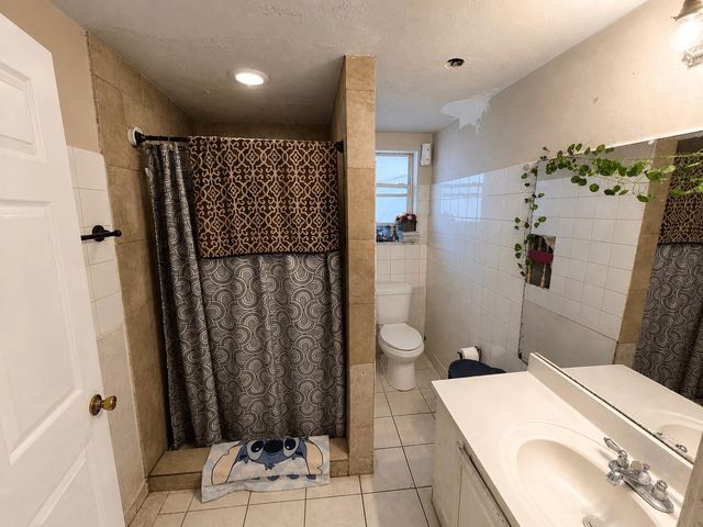 2525 Warwick Road, Houston, TX 77093