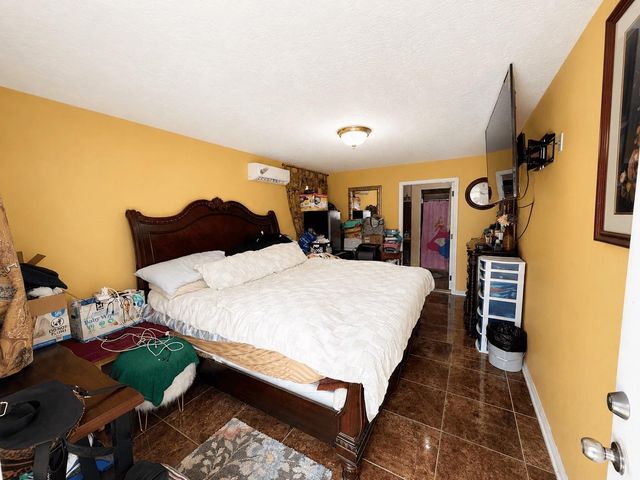 2525 Warwick Road, Houston, TX 77093