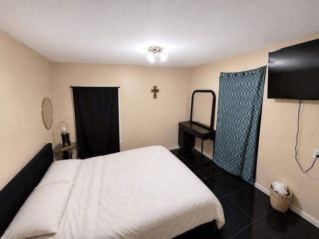 2525 Warwick Road, Houston, TX 77093