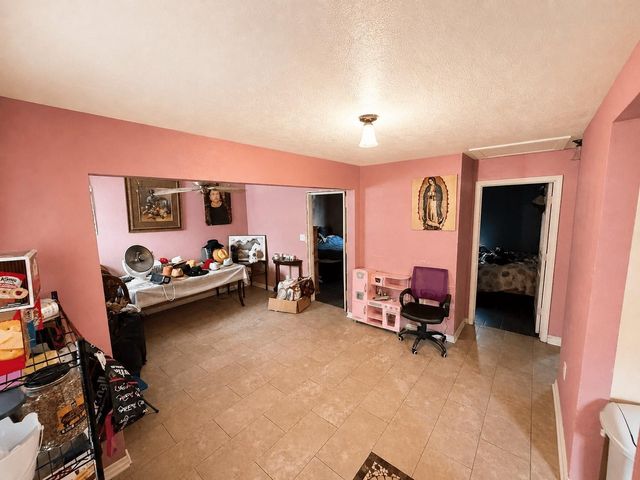 2525 Warwick Road, Houston, TX 77093