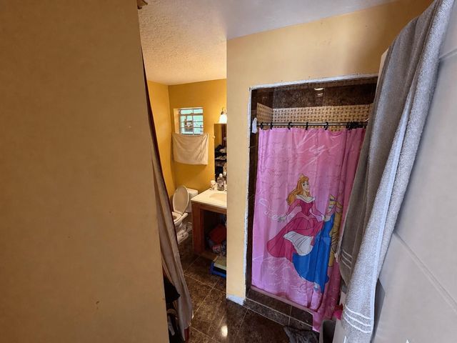 2525 Warwick Road, Houston, TX 77093