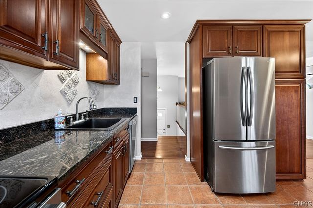 8237 Mantova Drive, Clay, NY 13041