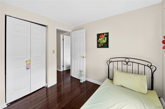 8237 Mantova Drive, Clay, NY 13041