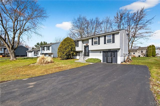 8237 Mantova Drive, Clay, NY 13041