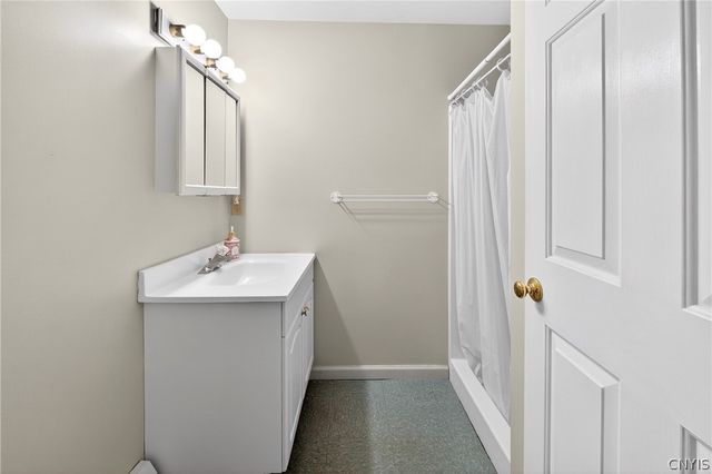 8237 Mantova Drive, Clay, NY 13041