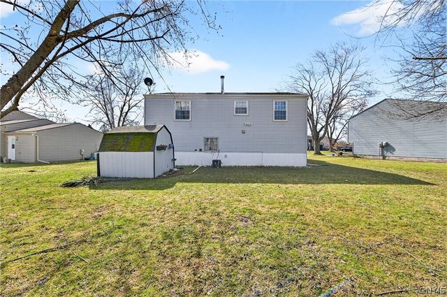 8237 Mantova Drive, Clay, NY 13041