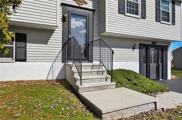 8237 Mantova Drive, Clay, NY 13041