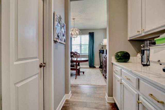 1466 Clover Preserve Lane, Chaska, MN 55318