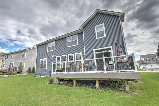 1466 Clover Preserve Lane, Chaska, MN 55318