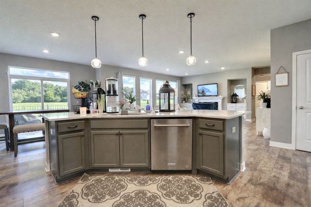 1466 Clover Preserve Lane, Chaska, MN 55318