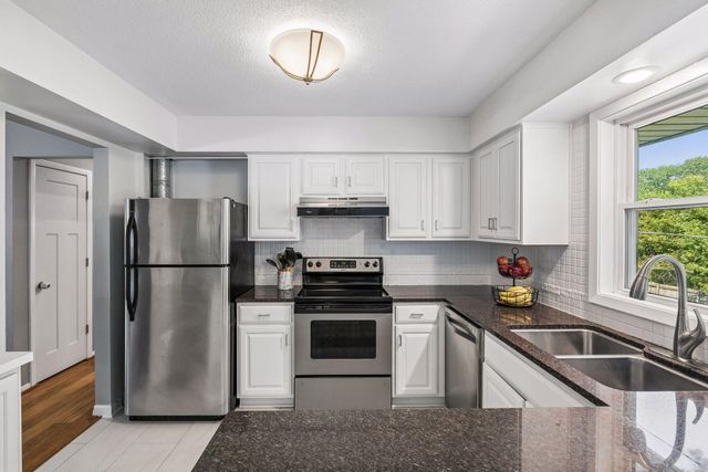 3230 Brunswick Avenue N, Crystal, MN 55422
