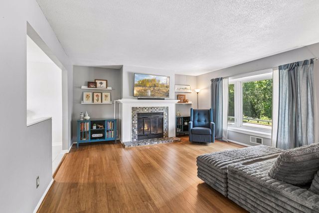 3230 Brunswick Avenue N, Crystal, MN 55422