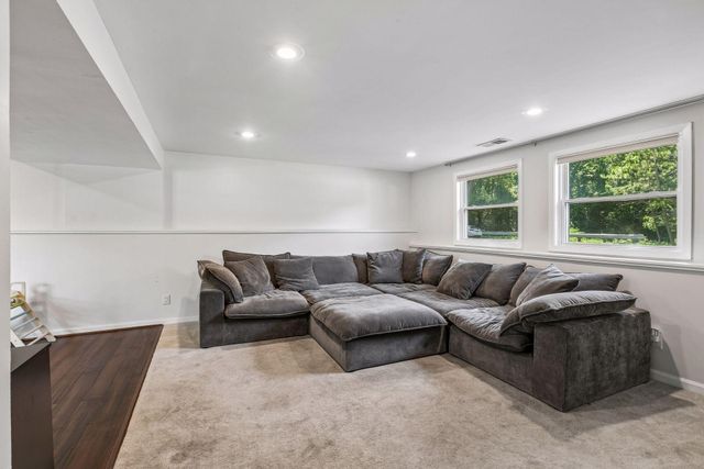 3230 Brunswick Avenue N, Crystal, MN 55422