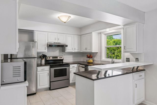 3230 Brunswick Avenue N, Crystal, MN 55422