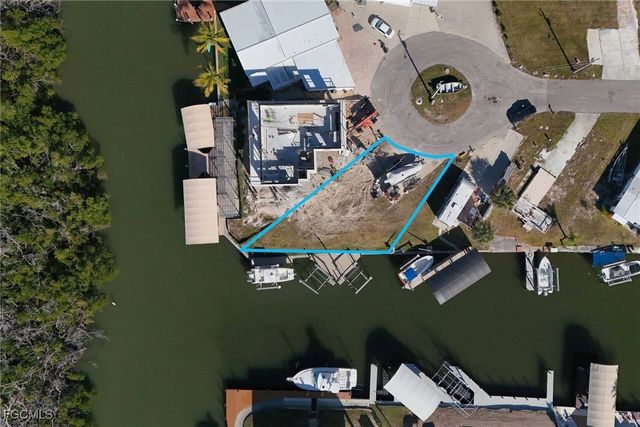 3961 Blueberry LN, St James City, FL 33956