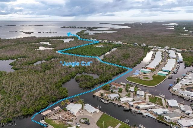 3961 Blueberry LN, St James City, FL 33956